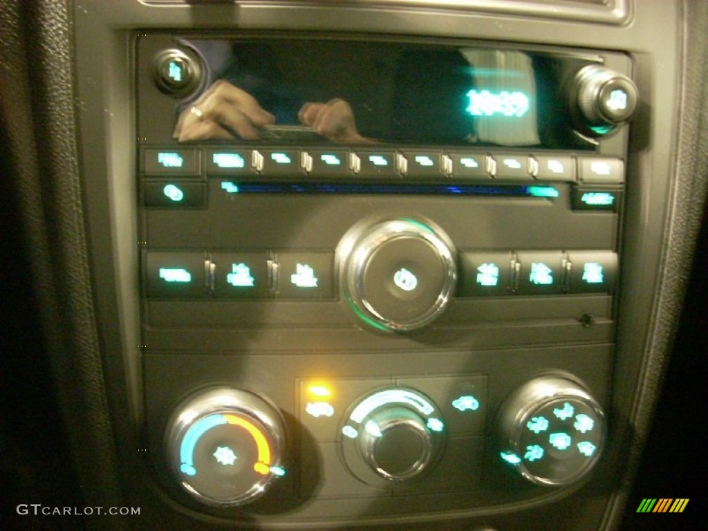 2011 HHR LT - Arctic Ice White / Ebony photo #8
