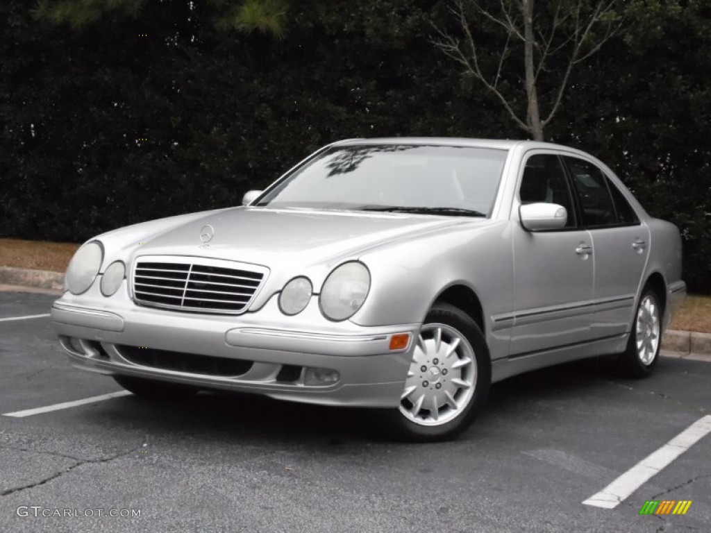 Brilliant Silver Metallic Mercedes-Benz E