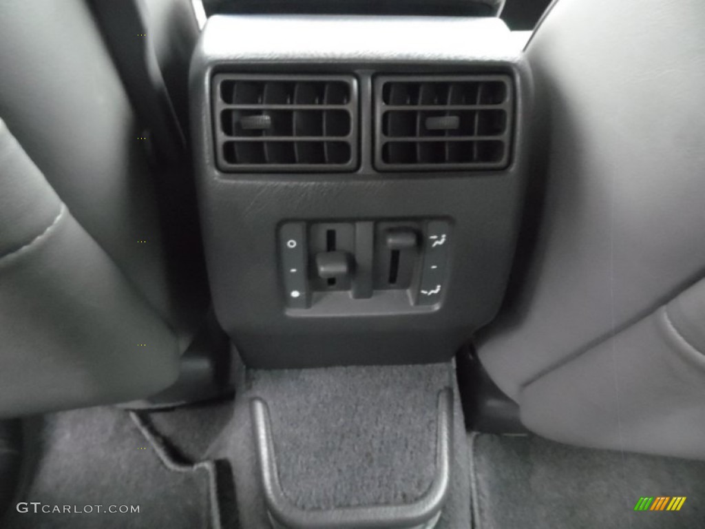 2002 RL 3.5 Sedan - Nighthawk Black / Quartz photo #16