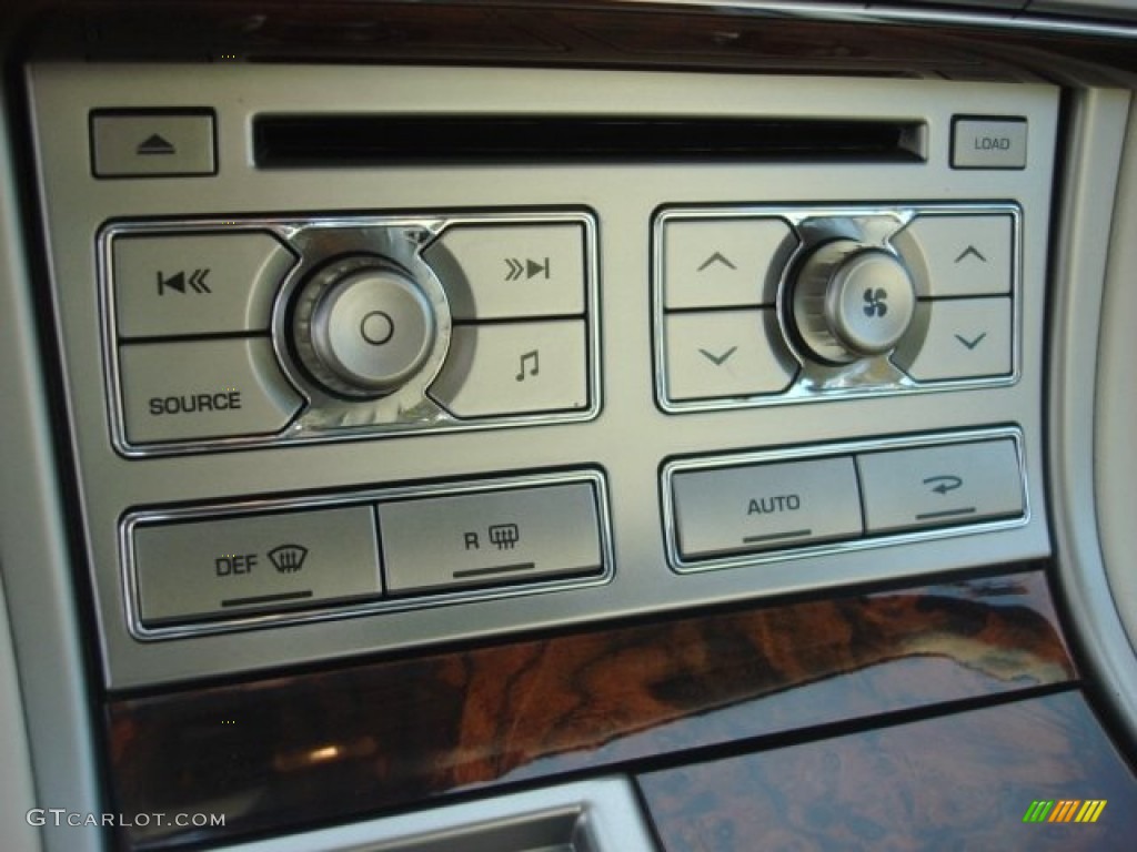 2009 Jaguar XF Premium Luxury Controls Photos