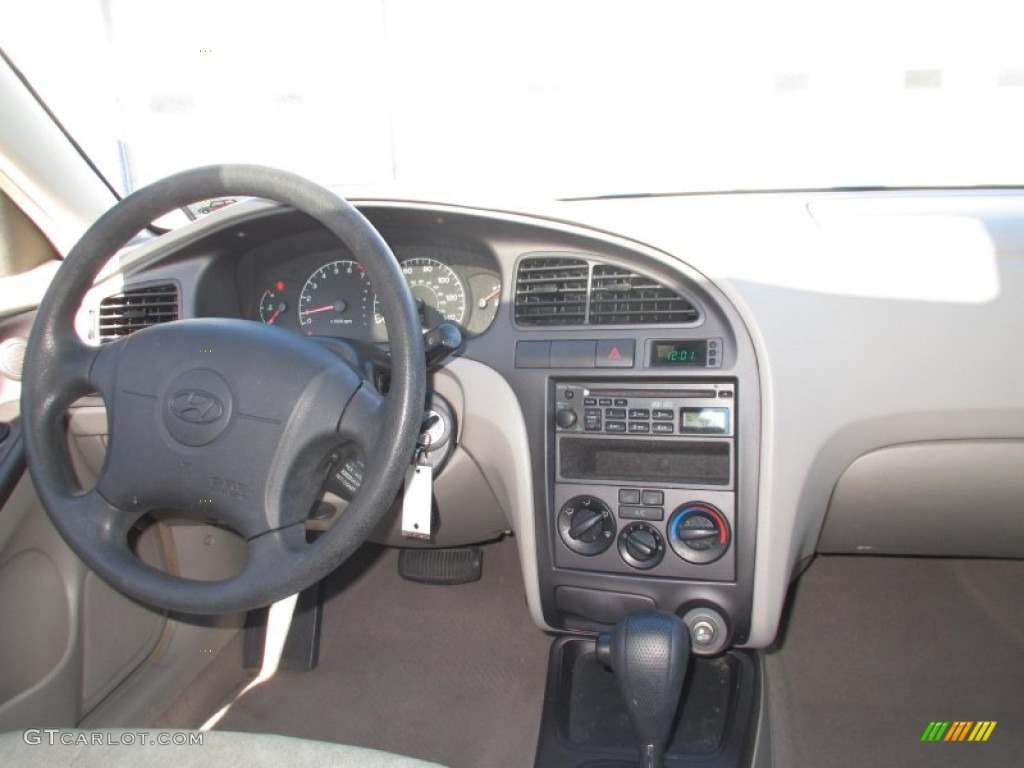 2002 Elantra GLS Sedan - Nordic White / Beige photo #10
