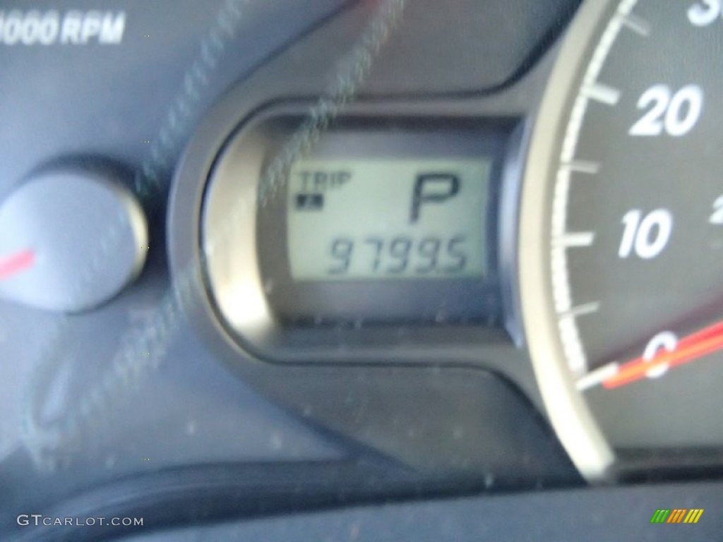 2011 Sienna LE - Sandy Beach Metallic / Bisque photo #26