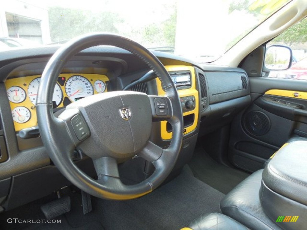 2004 Dodge Ram 1500 SLT Rumble Bee Regular Cab Dark Slate Gray/Yellow Accents Dashboard Photo #88664509