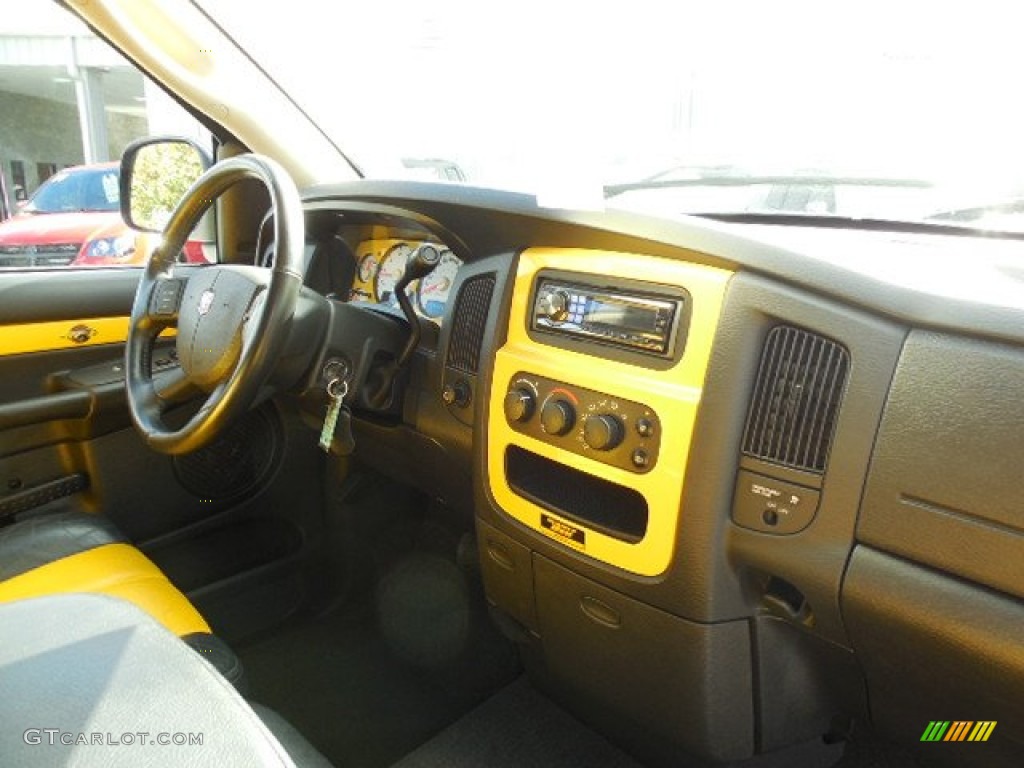 2004 Dodge Ram 1500 SLT Rumble Bee Regular Cab Dashboard Photos