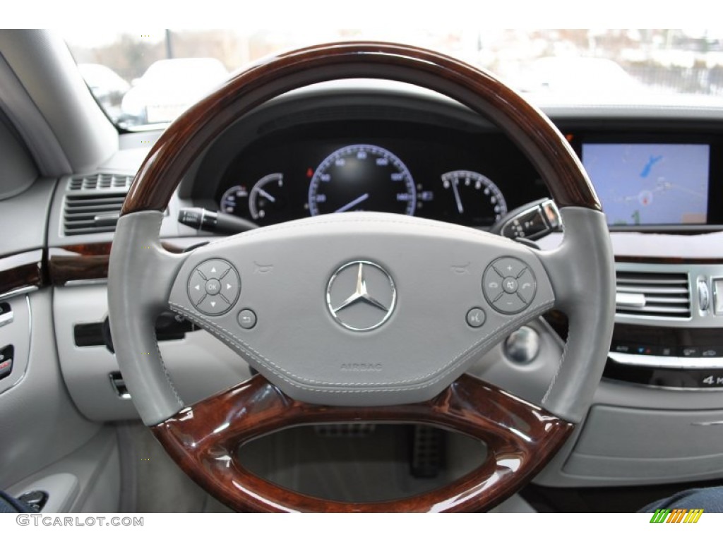2011 Mercedes-Benz S 550 4Matic Sedan Grey/Dark Grey Steering Wheel Photo #88667343