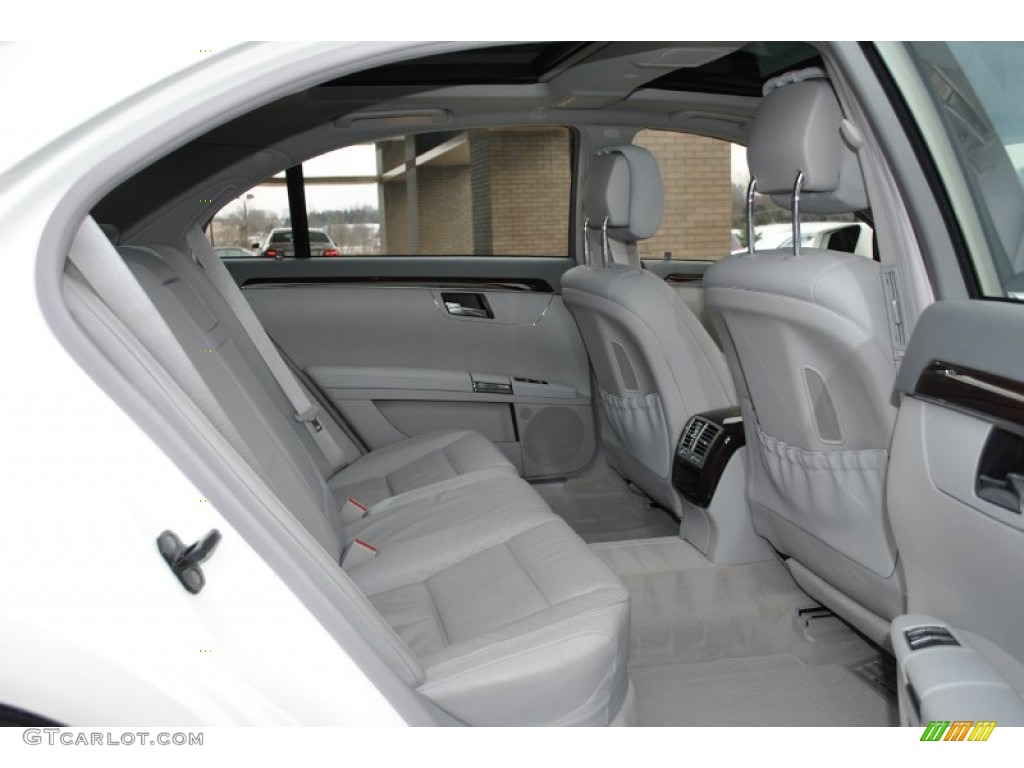 2011 Mercedes-Benz S 550 4Matic Sedan Rear Seat Photo #88667439