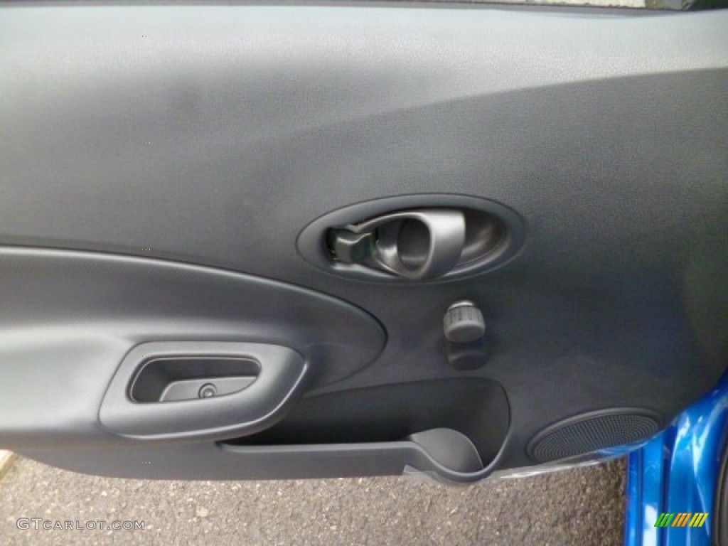 2014 Versa Note S Plus - Metallic Blue / Charcoal photo #18