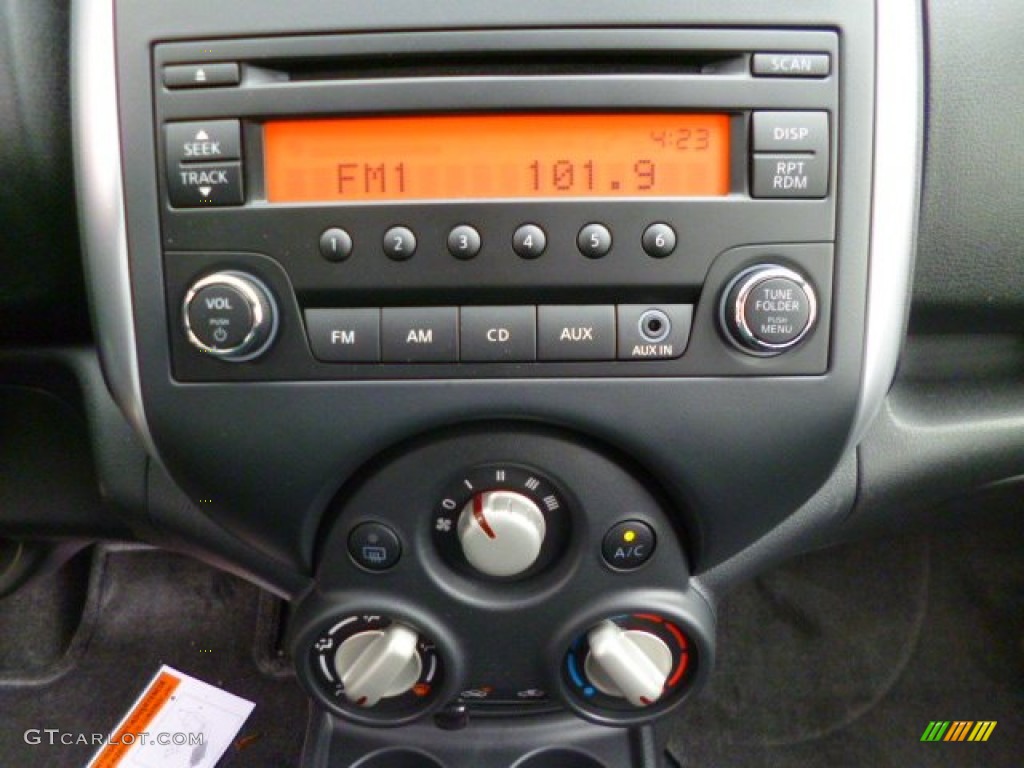 2014 Versa Note S Plus - Metallic Blue / Charcoal photo #19