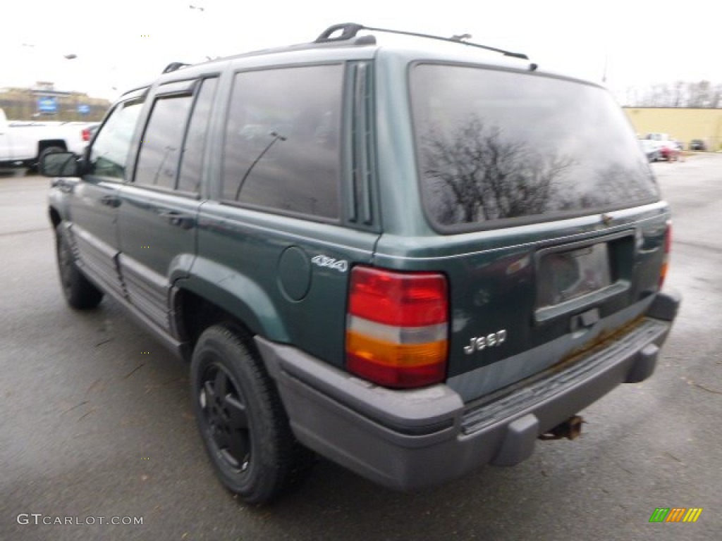 1995 Grand Cherokee SE 4x4 - Moss Green Pearl / Tan photo #2