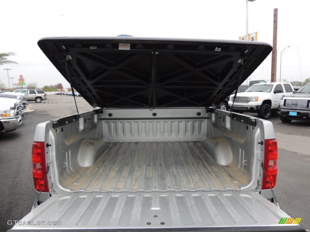2011 Silverado 1500 LS Crew Cab - Sheer Silver Metallic / Dark Titanium photo #4