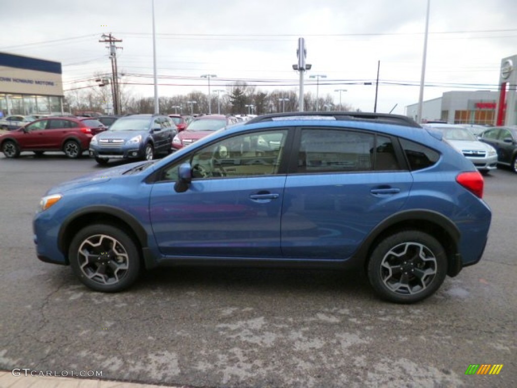 2014 XV Crosstrek 2.0i Premium - Quartz Blue Pearl / Ivory photo #4