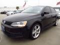 Black - Jetta SE Sedan Photo No. 3