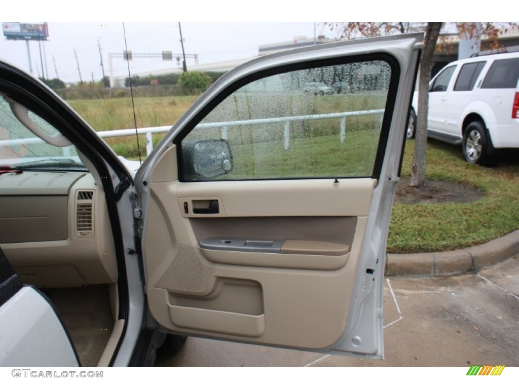 2009 Escape XLT - Light Sage Metallic / Camel photo #15