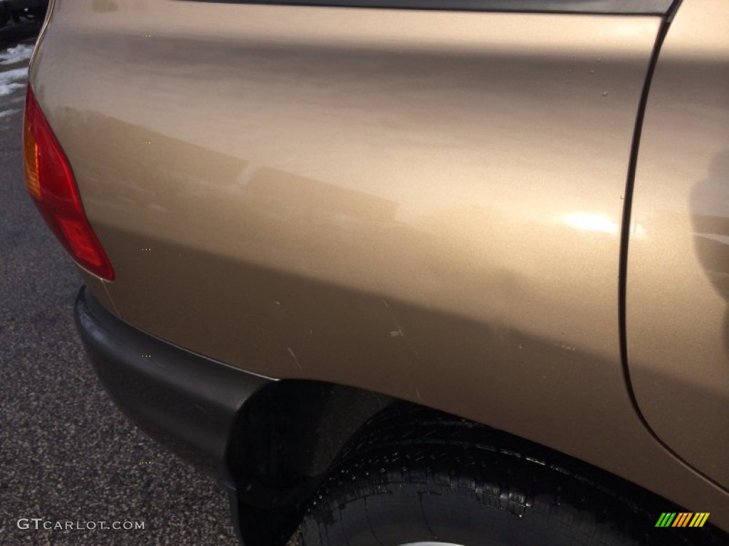 2004 Santa Fe GLS 4WD - Sandstone / Beige photo #12