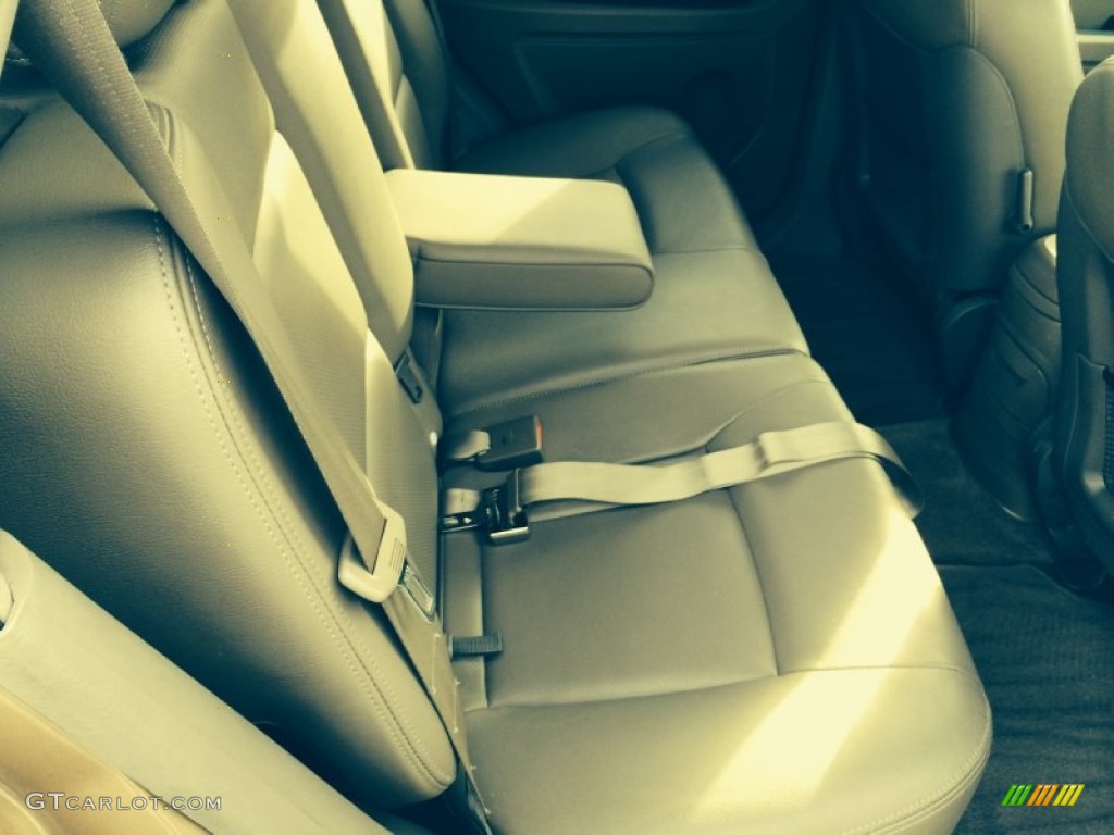 2004 Santa Fe GLS 4WD - Sandstone / Beige photo #20