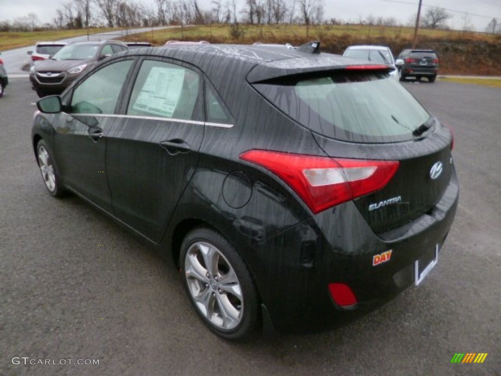 2013 Elantra GT - Black Noir Pearl / Black photo #5