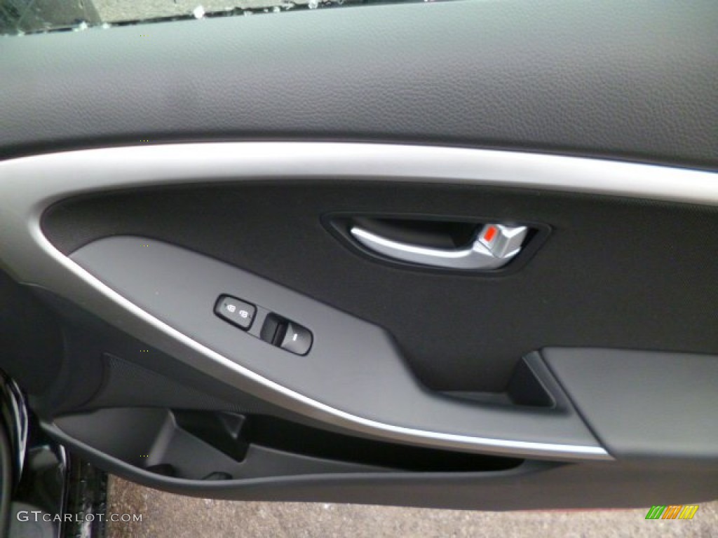 2013 Elantra GT - Black Noir Pearl / Black photo #11