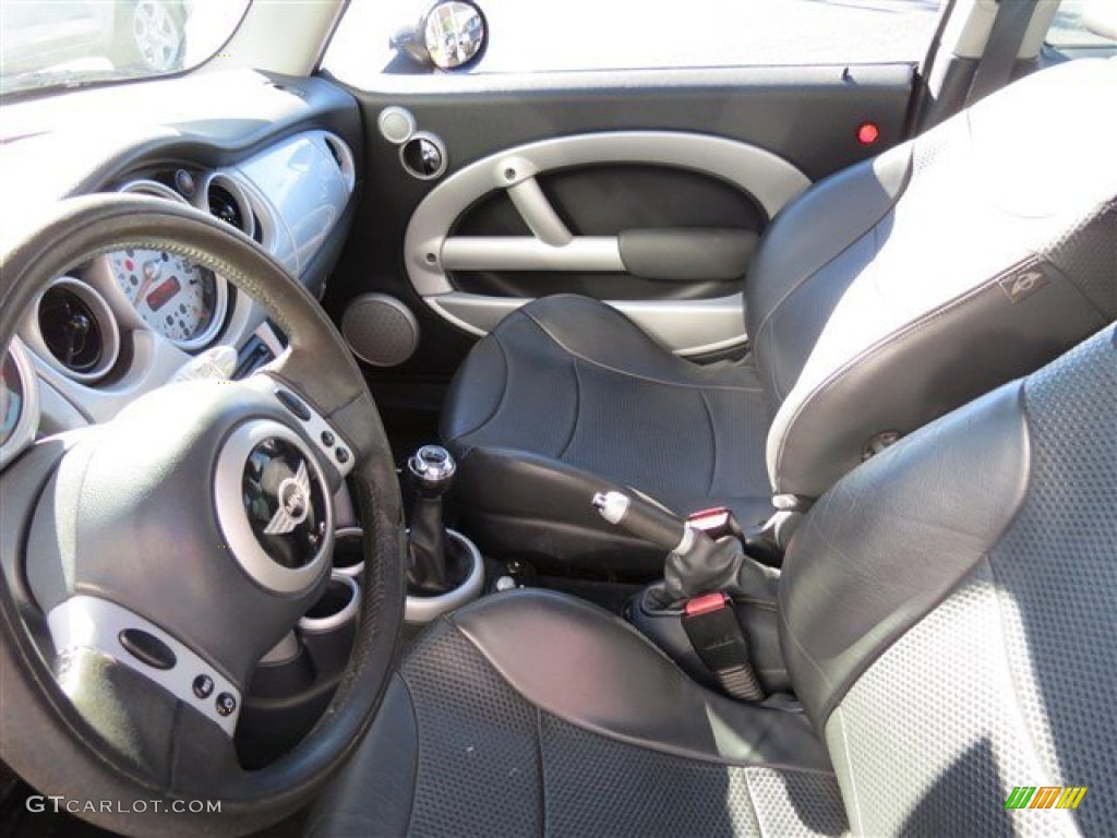 2003 Cooper Hardtop - Velvet Red Metallic / Panther Black photo #11