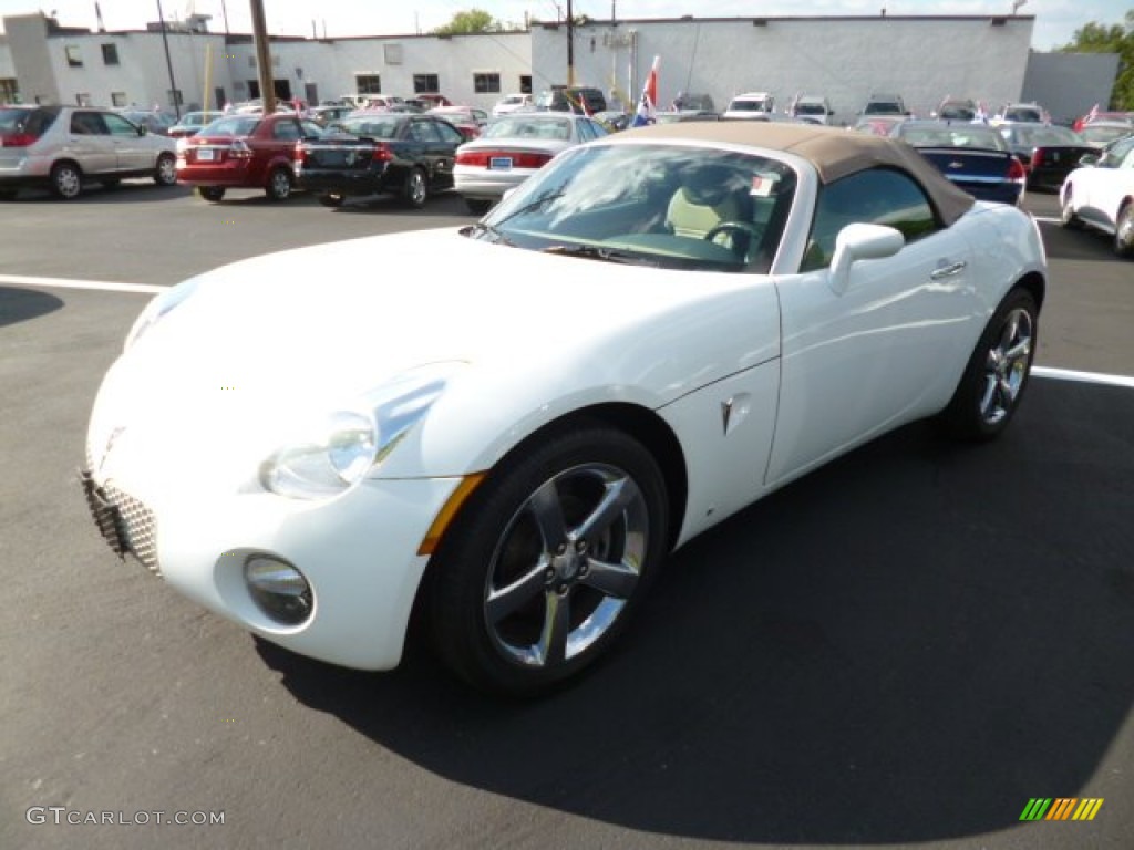 2007 Solstice Roadster - Pure White / Steel/Sand photo #3