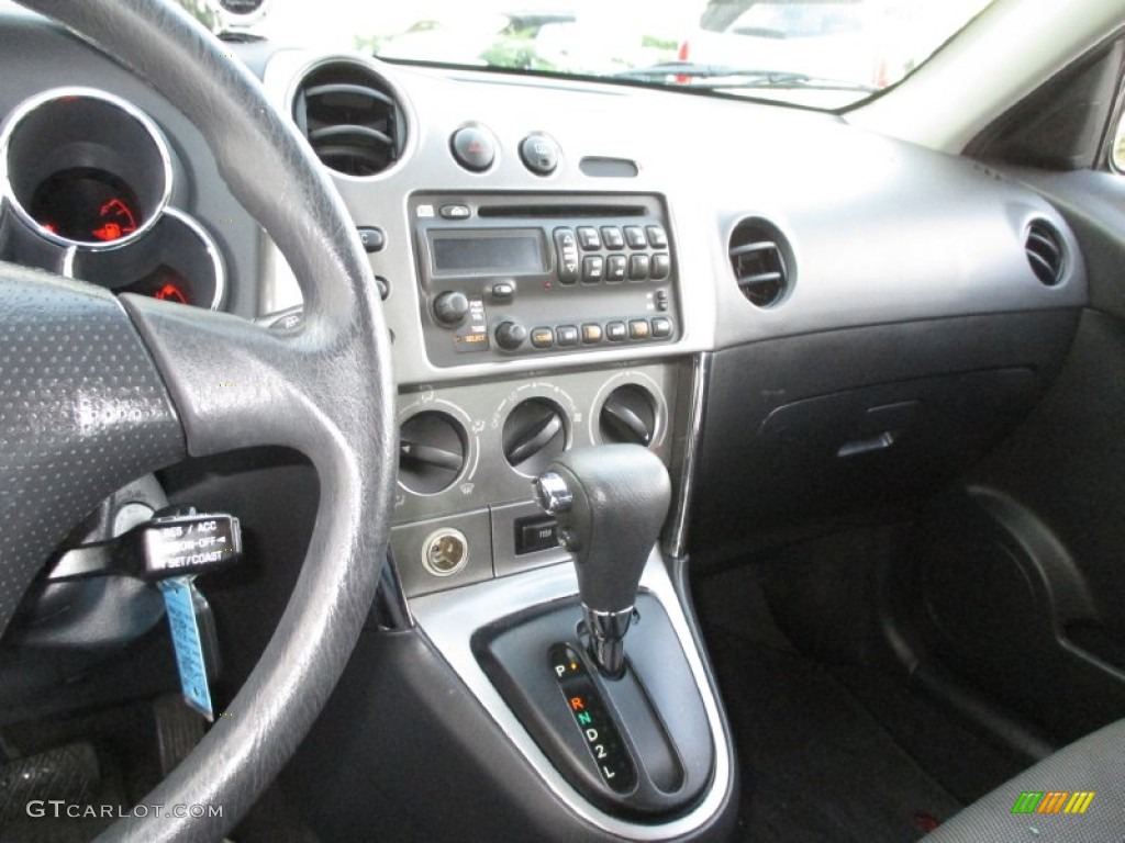 2003 Pontiac Vibe AWD Controls Photo #88685828
