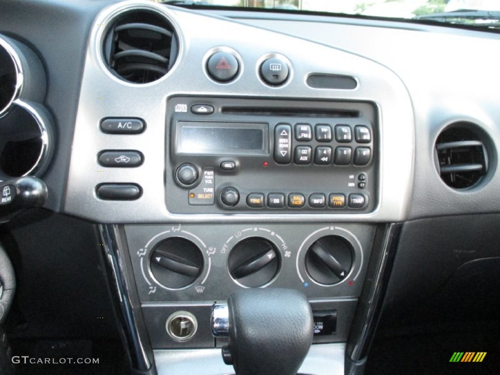 2003 Pontiac Vibe AWD Controls Photo #88686267