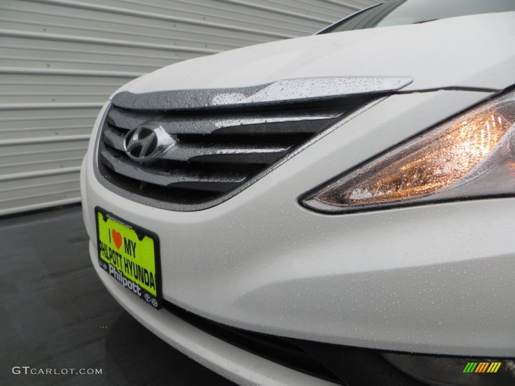 2014 Sonata SE - Pearl White / Black photo #11