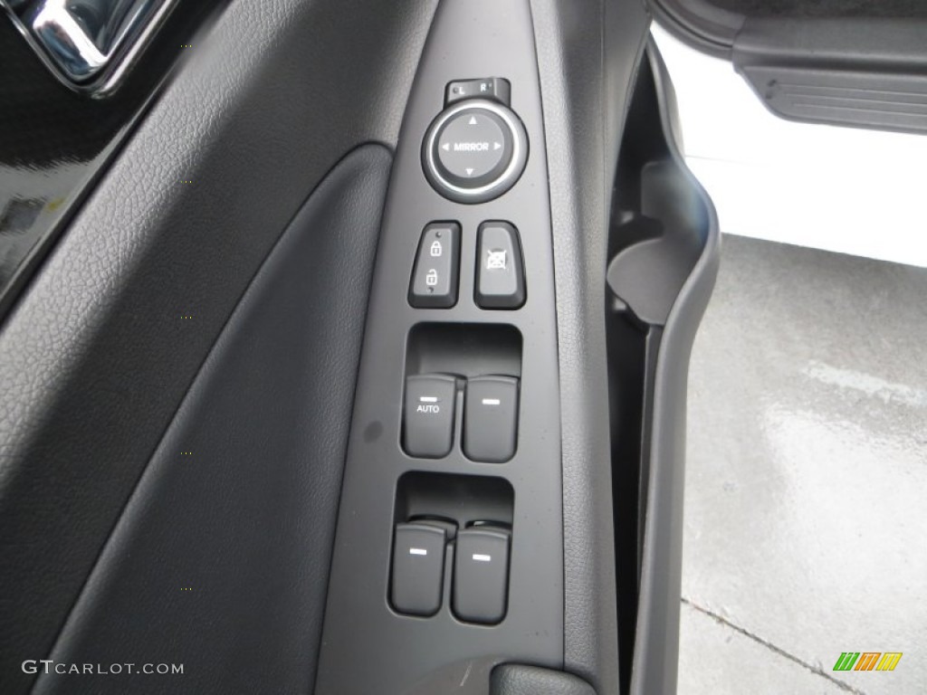 2014 Sonata SE - Pearl White / Black photo #23
