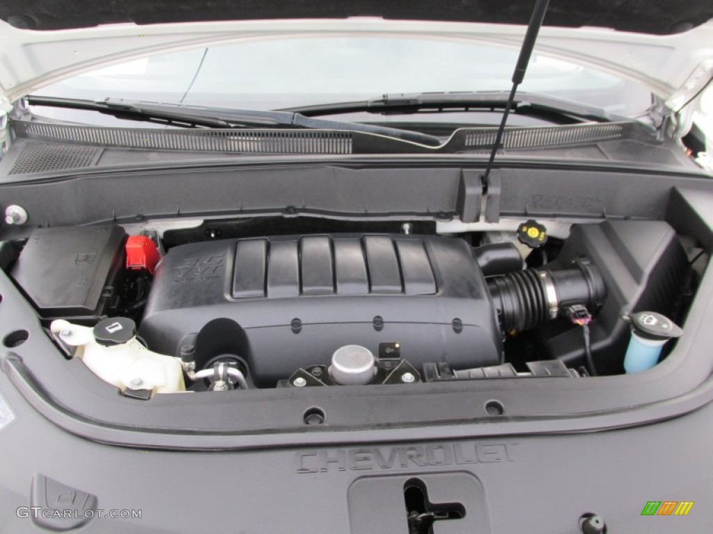 2010 Traverse LT AWD - Summit White / Ebony photo #9