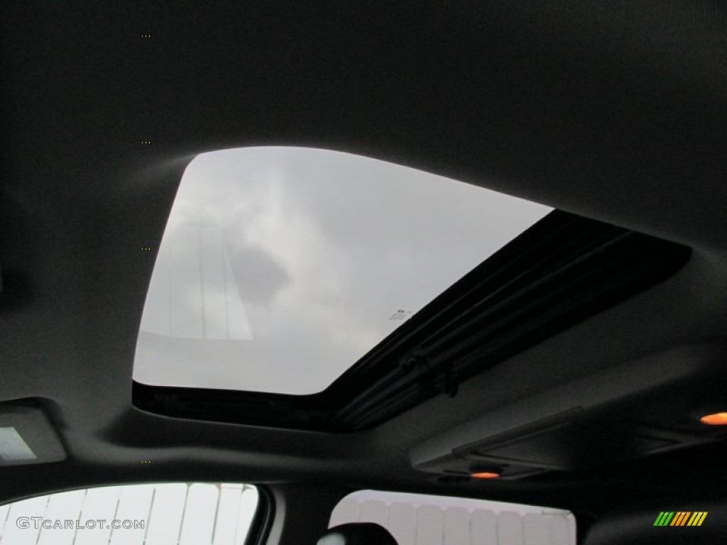 2010 Traverse LT AWD - Summit White / Ebony photo #12