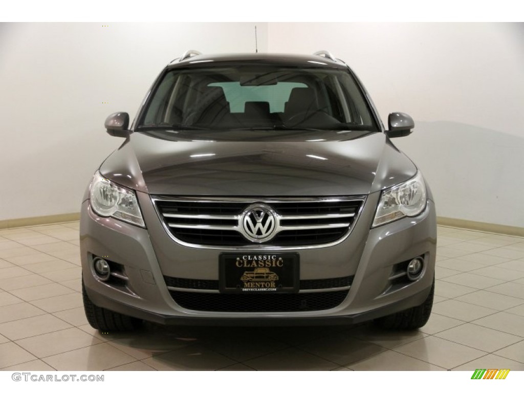 2011 Tiguan SE - Alpine Gray Metallic / Charcoal photo #2