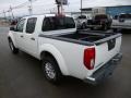 2014 Glacier White Nissan Frontier SV Crew Cab 4x4  photo #5