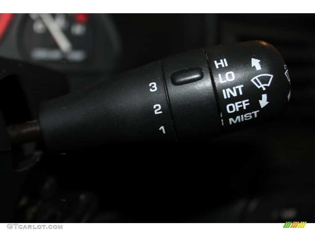 1998 Saturn S Series SL1 Sedan Controls Photo #88690662