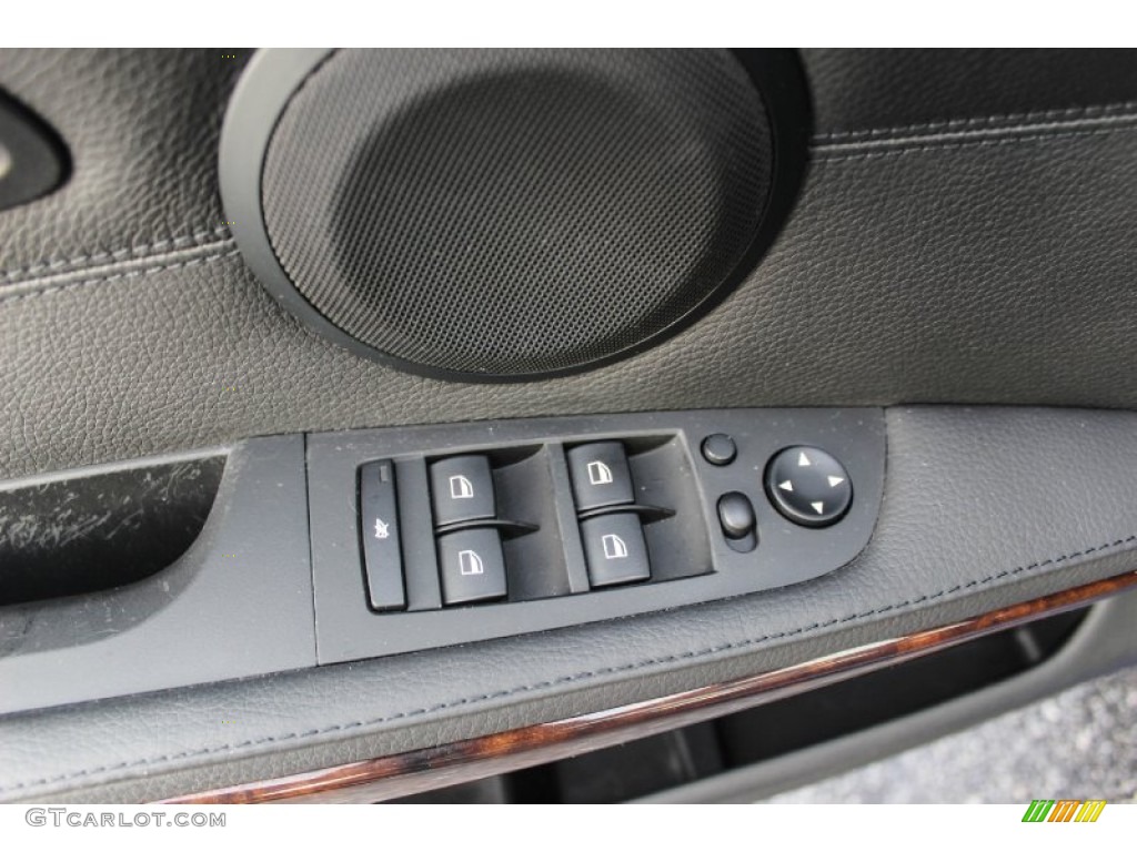 2008 BMW 3 Series 335i Sedan Controls Photos