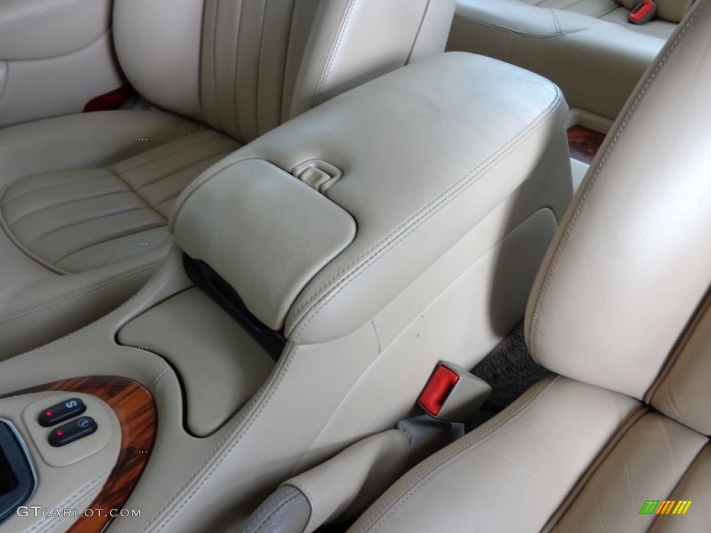 2000 XJ XJ8 - Carnival Red / Cashmere photo #67