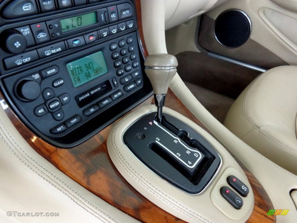 2000 XJ XJ8 - Carnival Red / Cashmere photo #68