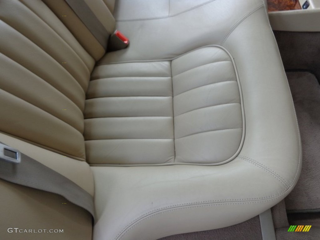 2000 XJ XJ8 - Carnival Red / Cashmere photo #82