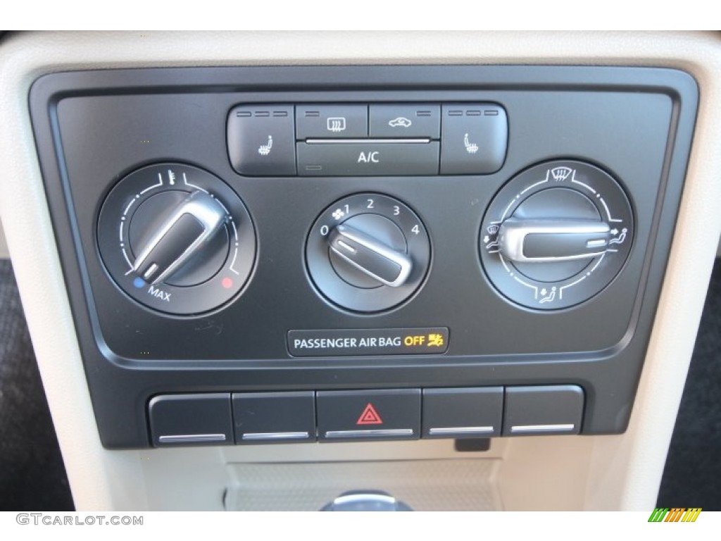 2014 Volkswagen Beetle TDI Controls Photo #88696642