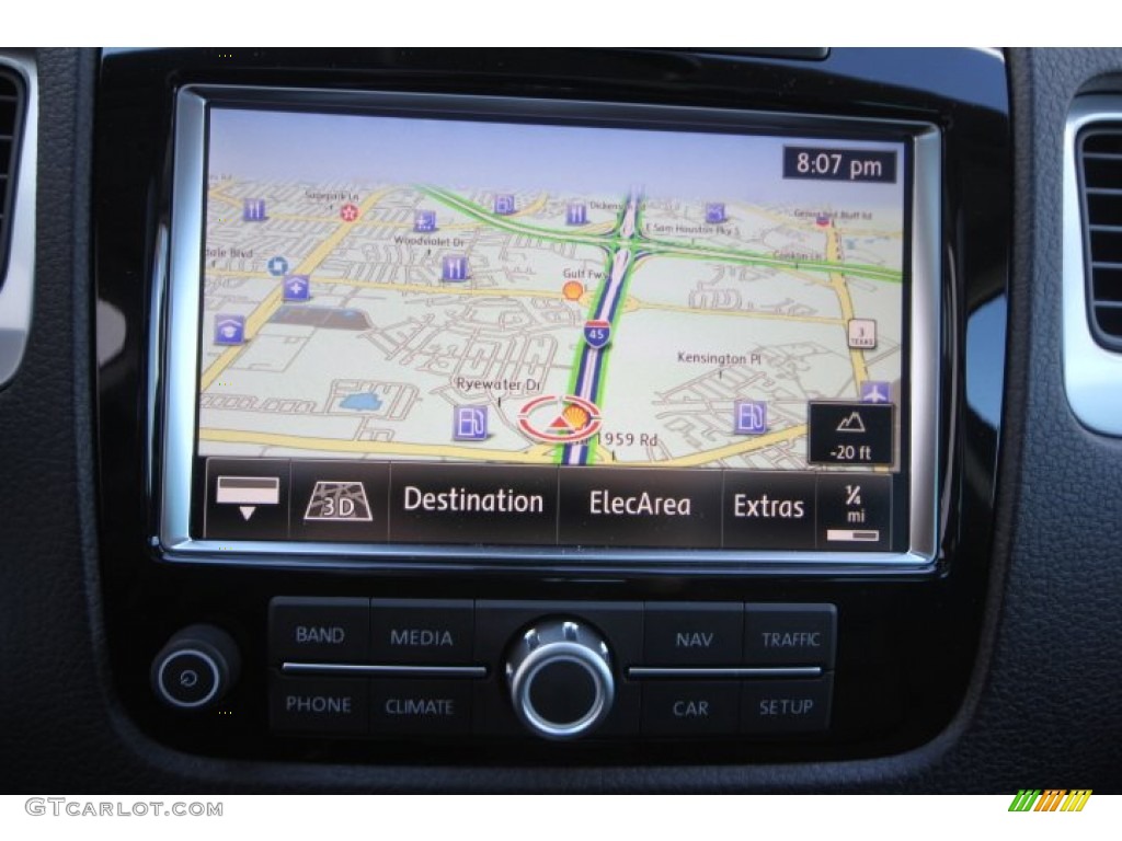 2014 Volkswagen Touareg TDI Lux 4Motion Navigation Photos