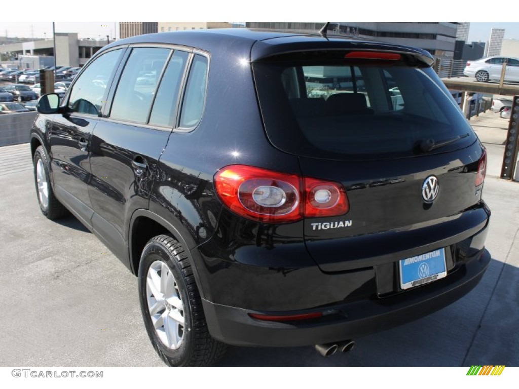 2011 Tiguan S - Deep Black Metallic / Charcoal photo #7