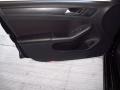 Black - Jetta SE Sedan Photo No. 9