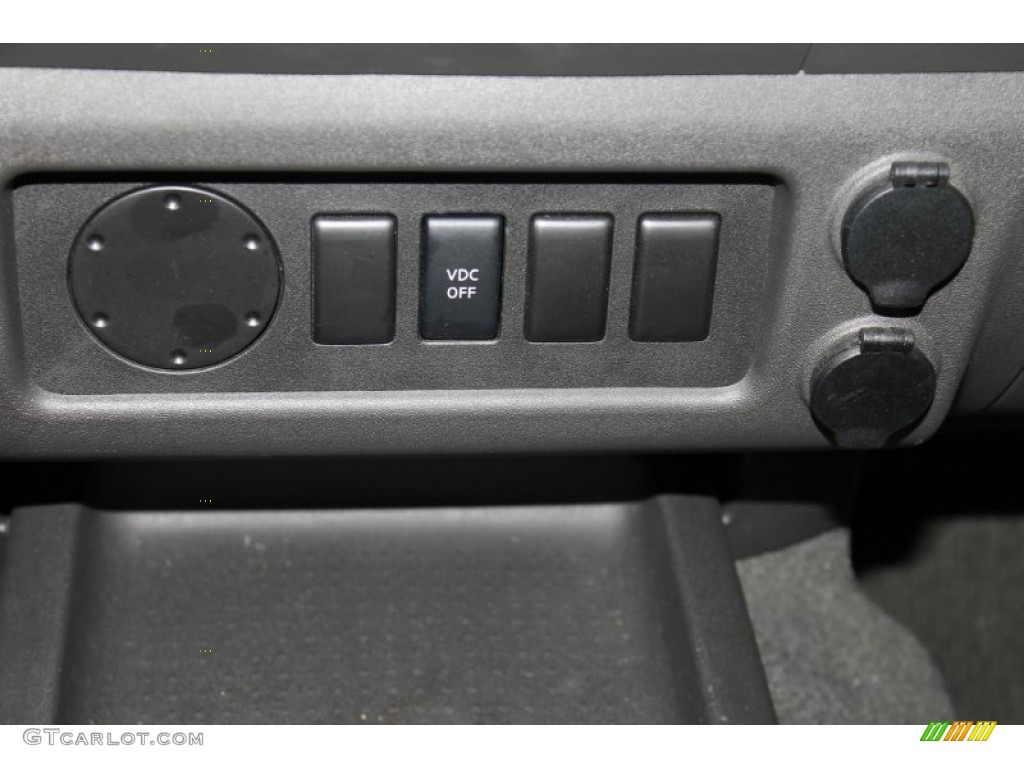 2006 Xterra SE - Night Armor Pearl / Steel/Graphite photo #14