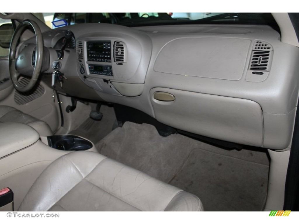 2002 F150 Lariat SuperCrew 4x4 - Black / Medium Parchment photo #25