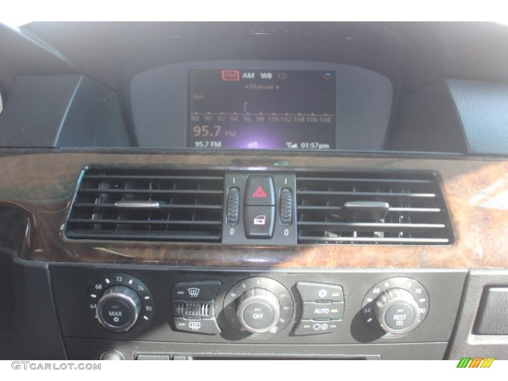 2006 BMW 5 Series 530xi Wagon Controls Photo #88720357