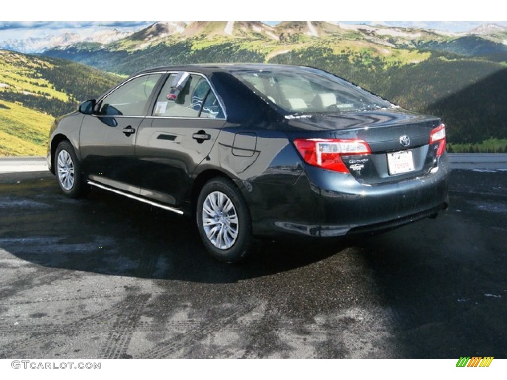 2014 Camry LE - Cosmic Gray Metallic / Ivory photo #3