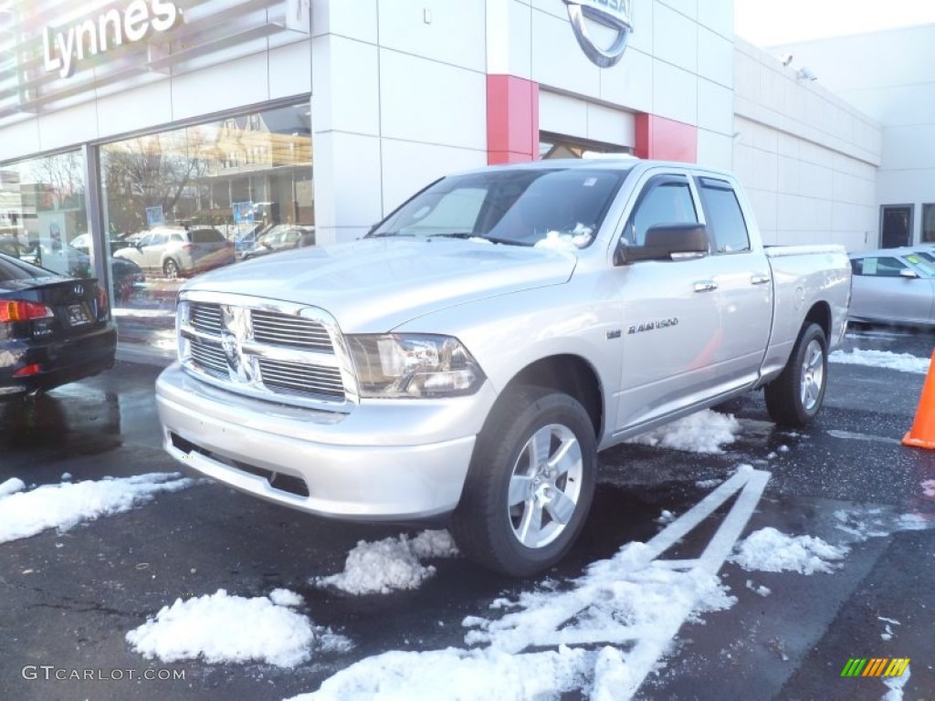 2011 Ram 1500 Big Horn Quad Cab 4x4 - Bright Silver Metallic / Dark Slate Gray/Medium Graystone photo #2