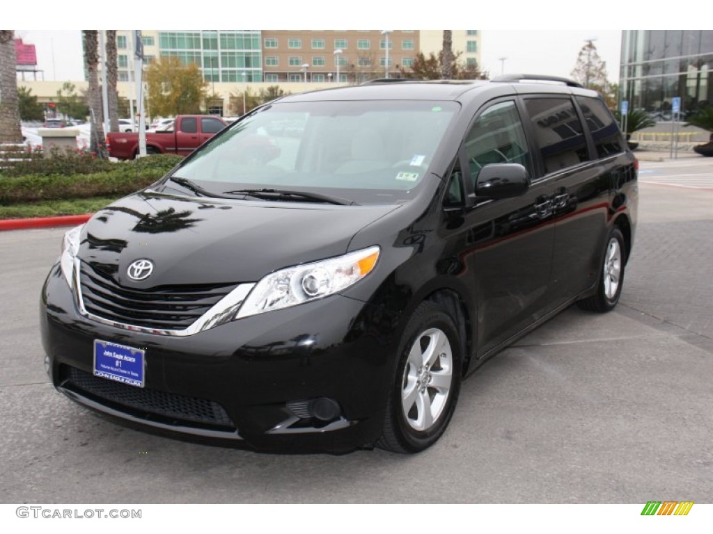 2011 Sienna LE - Black / Light Gray photo #2