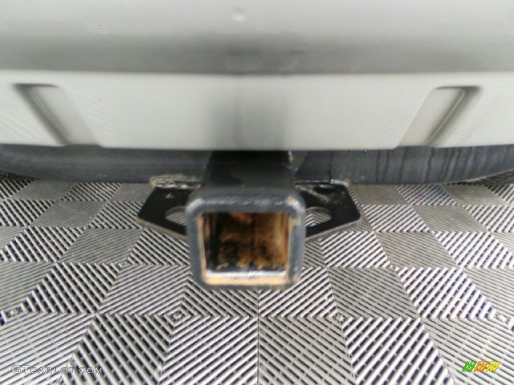 2008 Endeavor LS AWD - Liquid Silver Metallic / Black photo #4