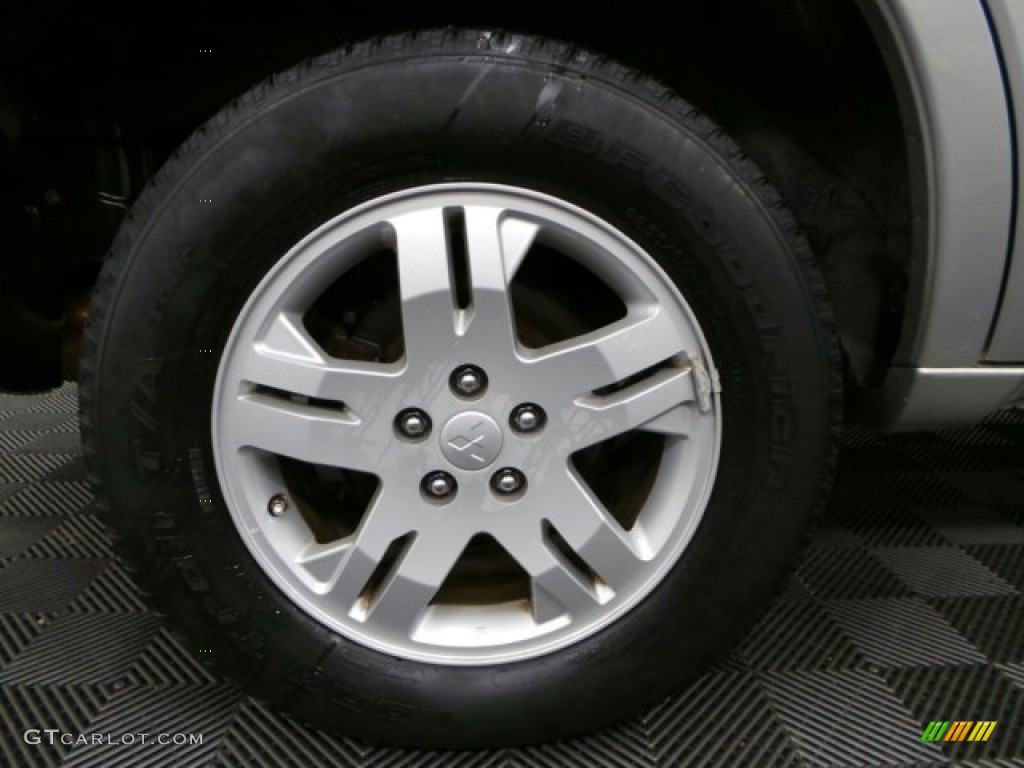 2008 Endeavor LS AWD - Liquid Silver Metallic / Black photo #26