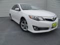 Super White - Camry SE Photo No. 2