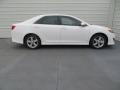 Super White - Camry SE Photo No. 3